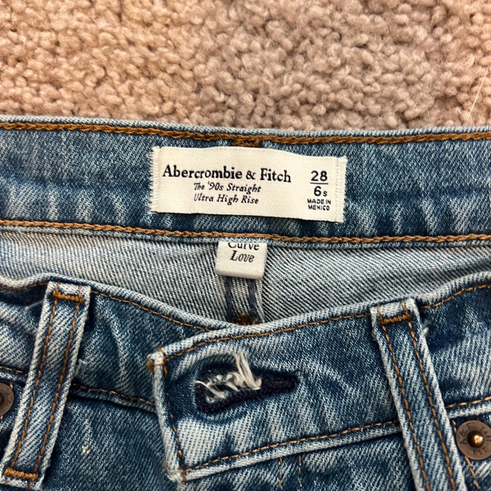 Abercrombie & Fitch 90s Straight Ultra High Rise Curve Love Jeans